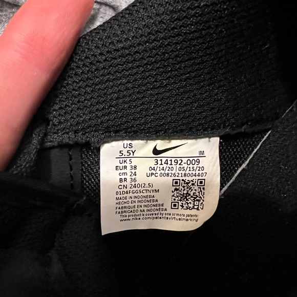 BLACK AIRFORCE 1s NWOT - Picture 3 of 4